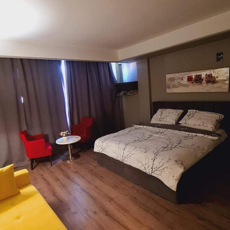 Hotel Driti New Bazaar Tirana Buitenkant foto